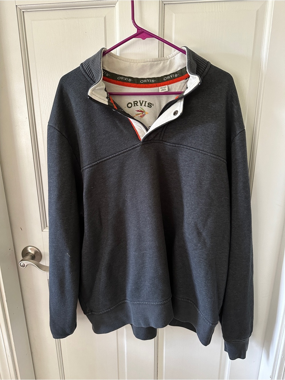 Orvis Men’s Charcoal Zip-Style Pullover with Cream Collar Trim